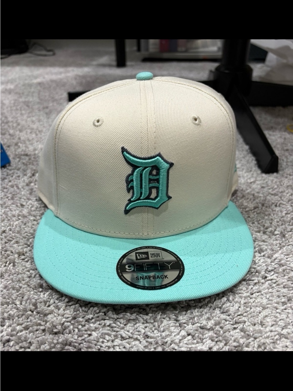 Brand New Detroit Tigers MLB snapback hat by New Era
